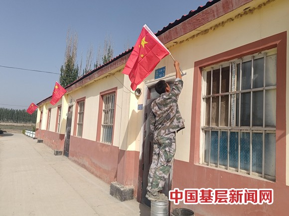 七团张灯结彩多种形式喜迎国庆