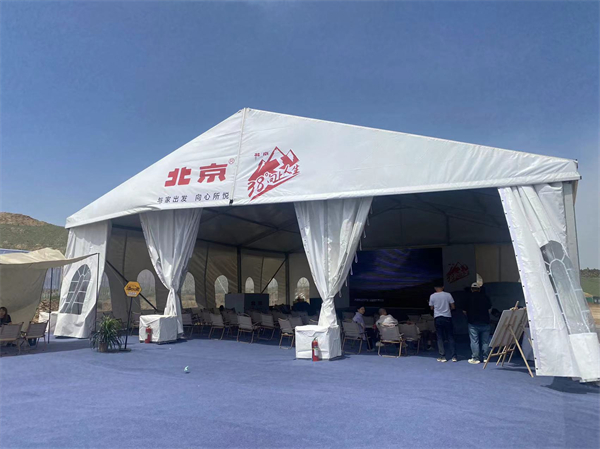 全新BJ40刀锋英雄版乌鲁木齐区域市场霸气登场