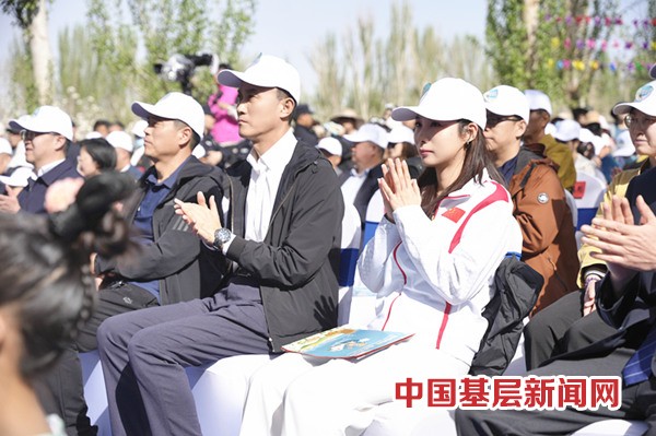 “梨花邀约 尽享芬芳”2025 年第二师铁门关市梨花系列文化旅游活动开幕